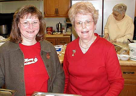 Vanessa Donahue, Elaine  Solum, Charlene Kastens